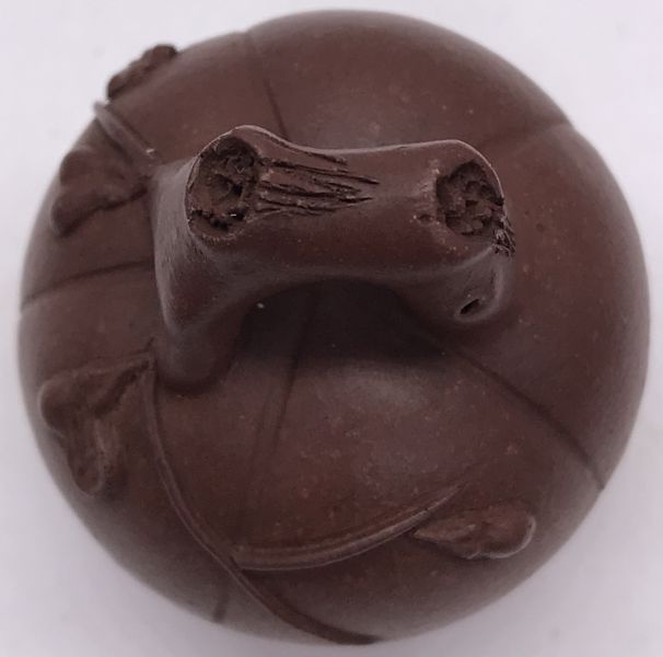 1980年小高梅壺(紫砂清水泥)(中國宜興) 