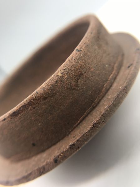 巨輪朱段泥茶壺 