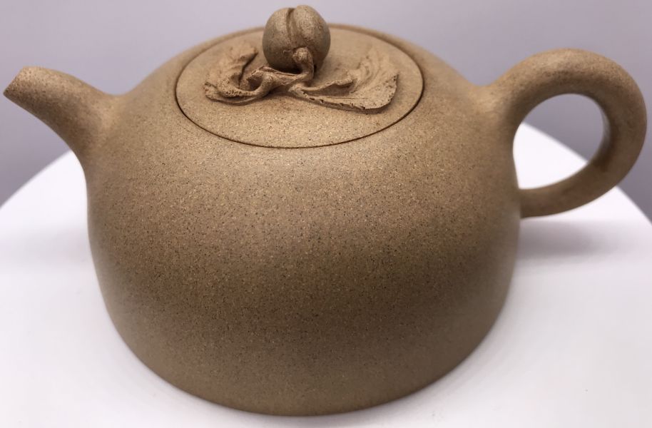 1980年壽桃壺(段泥)(作者:陳文居) 