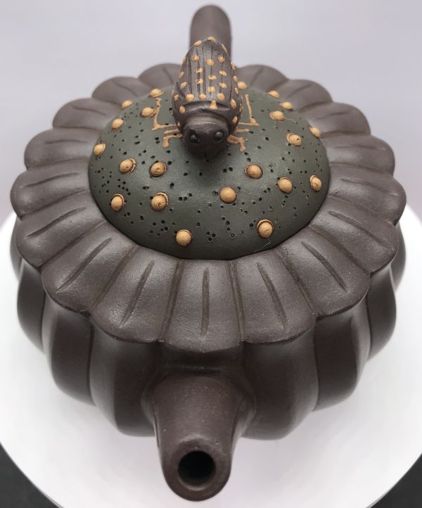 1990年向日葵壺(作者:信有建飛)(紫砂) 