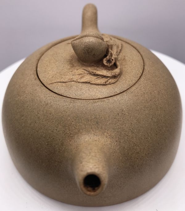 1980年壽桃壺(段泥)(作者:陳文居) 