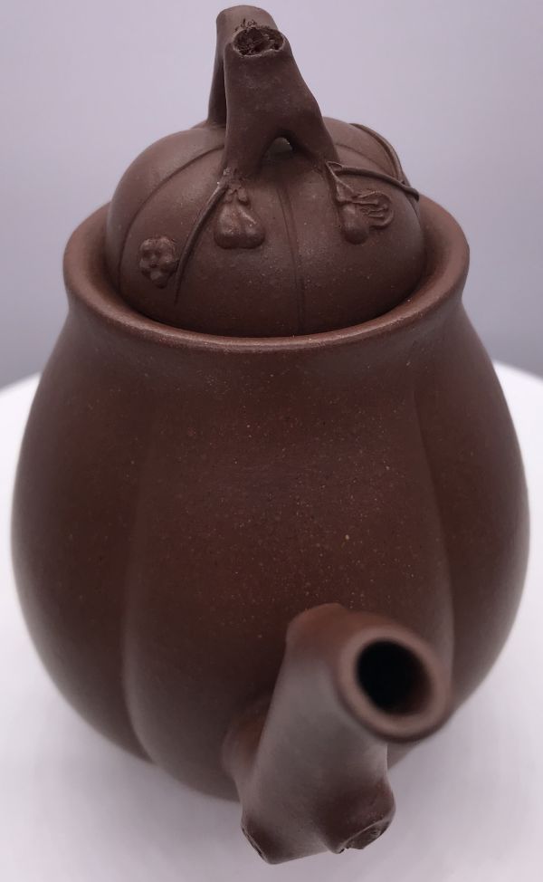 1980年小高梅壺(紫砂清水泥)(中國宜興) 