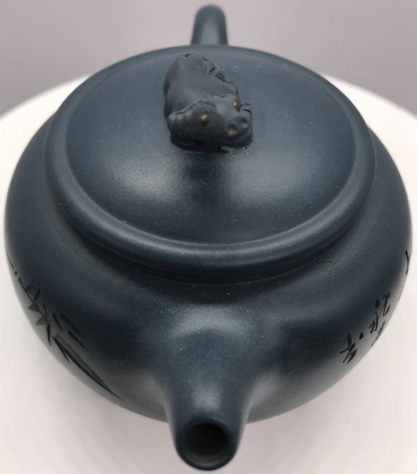 2000年牛轉乾坤壺(作者:周惠華)(本山綠泥) 