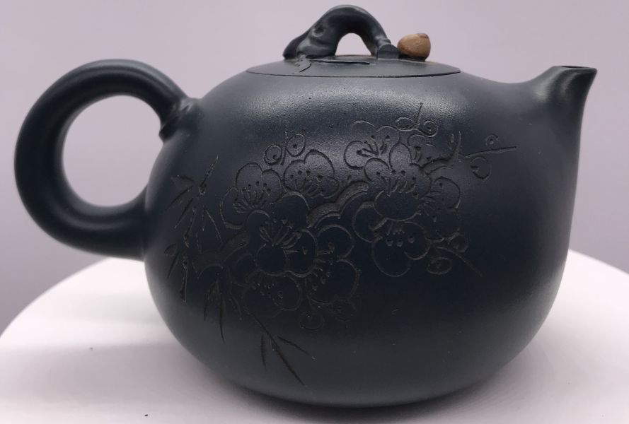 1990年綠泥壽桃壺 