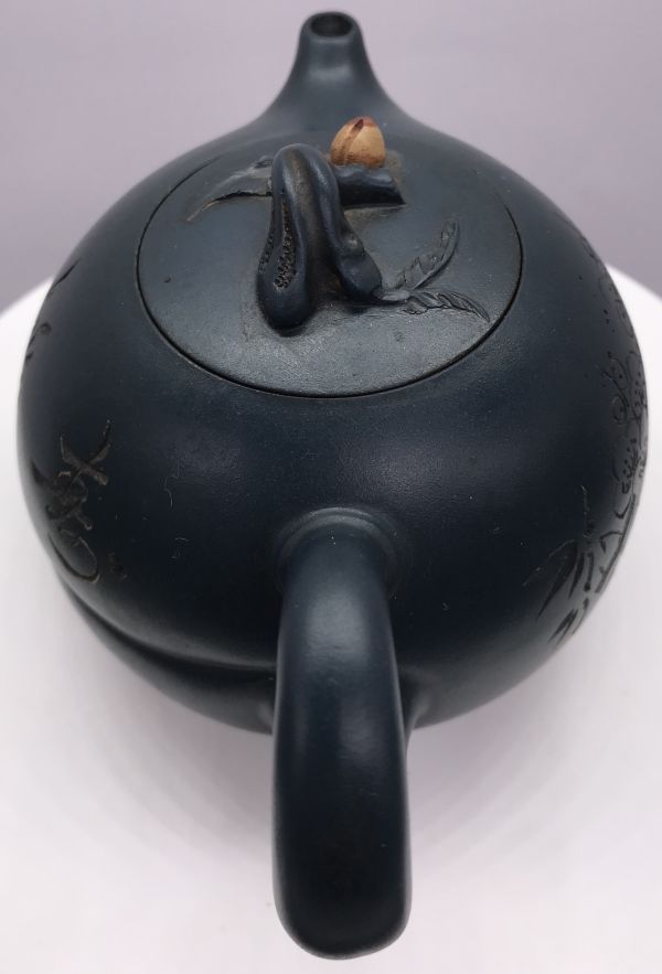 1990年綠泥壽桃壺 