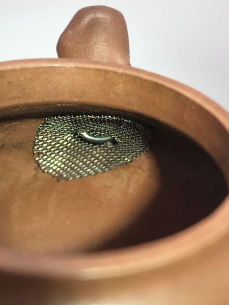 1980年甕型中梅壺(作者:梅寶玉)(紫砂清水泥) 