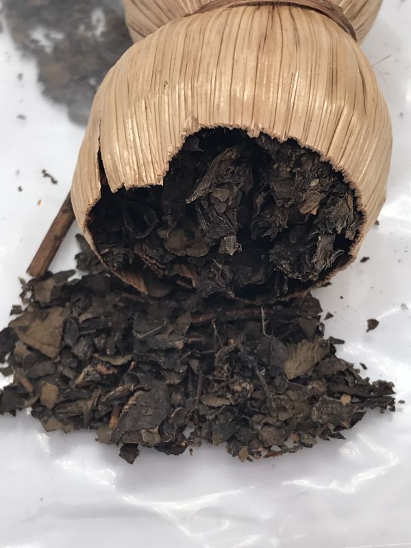 百年竹殼普洱茶老茶(1條) 