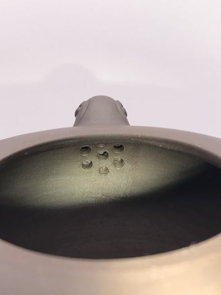 1985年圓如意壺(紫砂)(作者:輝益萍)(白標廠壺) 