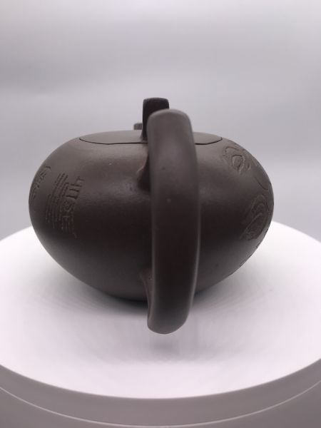 1982年碧泉(紫砂)(作者:荊溪于)1982年碧泉(內紫外紅)(作者:高志娟)不拆賣 