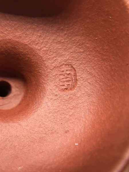 早期圓石山頂茶壺 