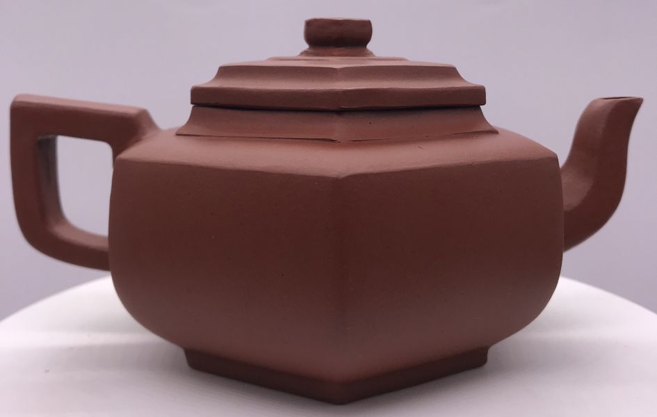 1980年(紅土)六方如意壺(作者:周桂珍) 