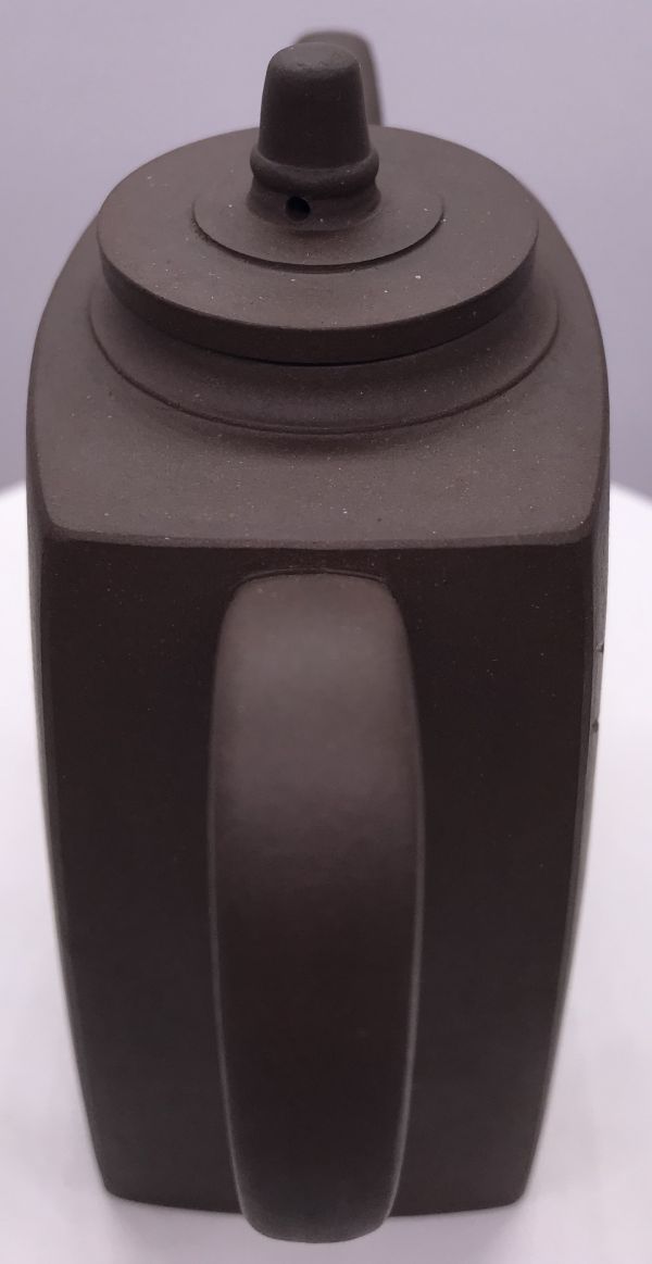 1982年82小品四方水壺(紫砂)(作者:黃秉英) 