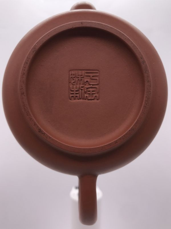 1980年福鼎壺(粘糕紅土)(作者:王寶珠) 