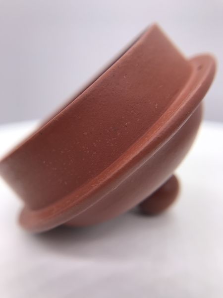 1995年蜂窩輟球壺(朱泥)(作者:夏梅林) 