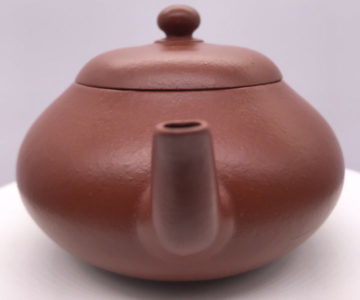 1985年仿古留佩(朱泥)壺 