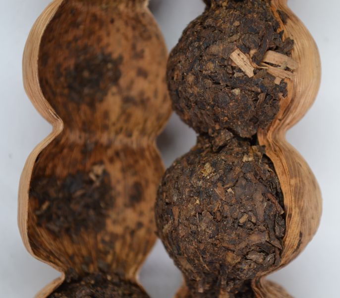 百年竹殼普洱茶老茶(1條) 