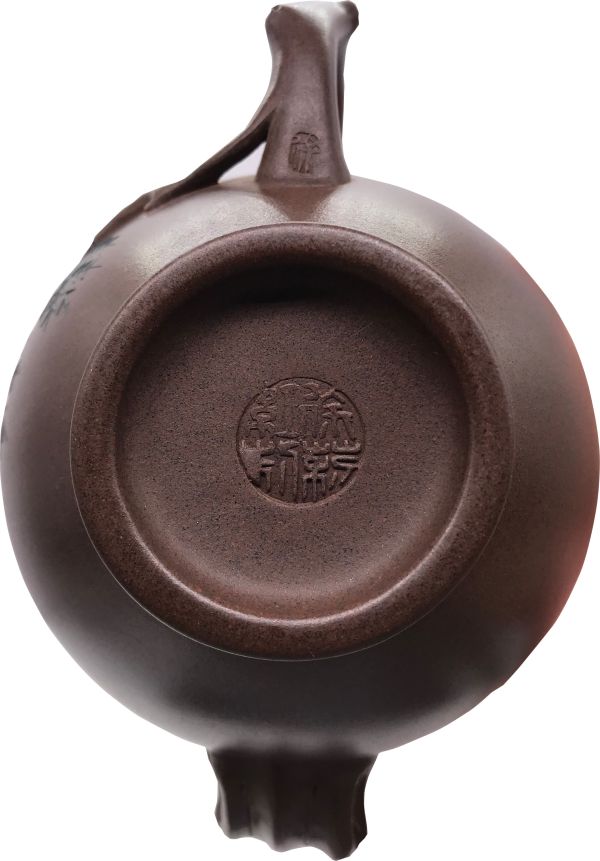 1980年(中型)松報春壺(作者:徐莉紅)(紫砂) 