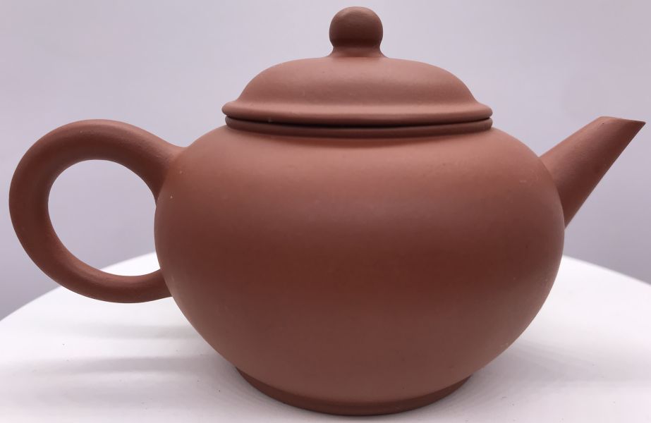 1975年早期二廠壺標準壺6杯(紅土)(作者中國宜興) 
