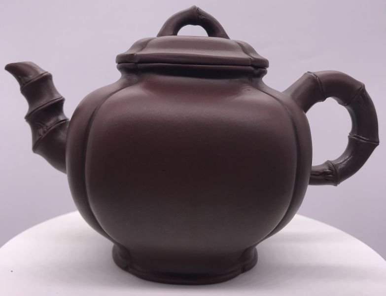 1985年四方玉竹壺(作者:李慧芳)(紫砂) 