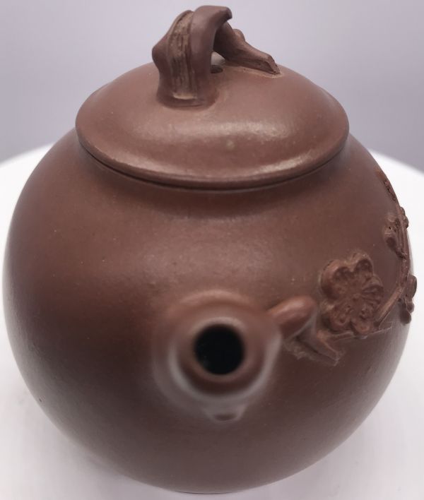 1980年甕型中梅壺(作者:梅寶玉)(紫砂清水泥) 