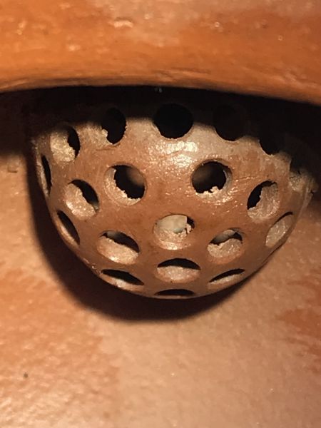 1995年蜂窩輟球壺(朱泥)(作者:夏梅林) 