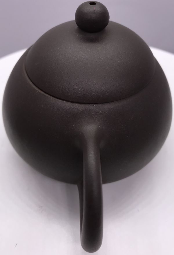 1990年小西施壺(黑鐵砂)(作者:潘井力芬) 