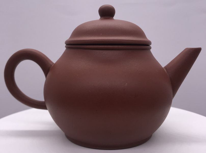 1980年芭樂壺(紅土)(作者:周惠君) 