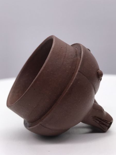 1980年小高梅壺(紫砂清水泥)(中國宜興) 