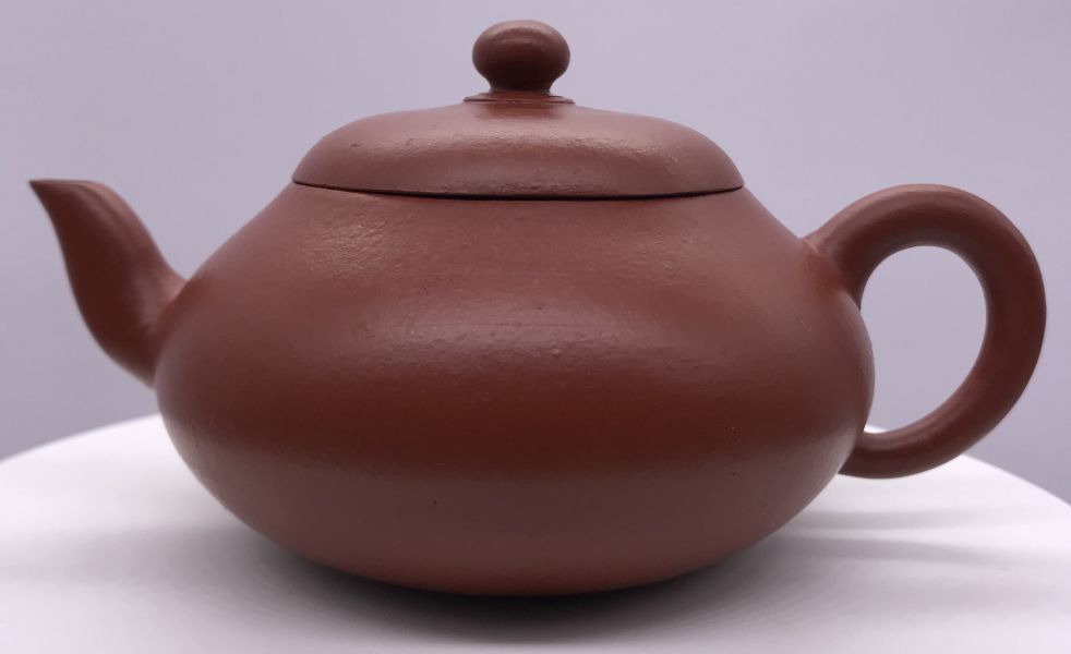 1985年仿古留佩(朱泥)壺 