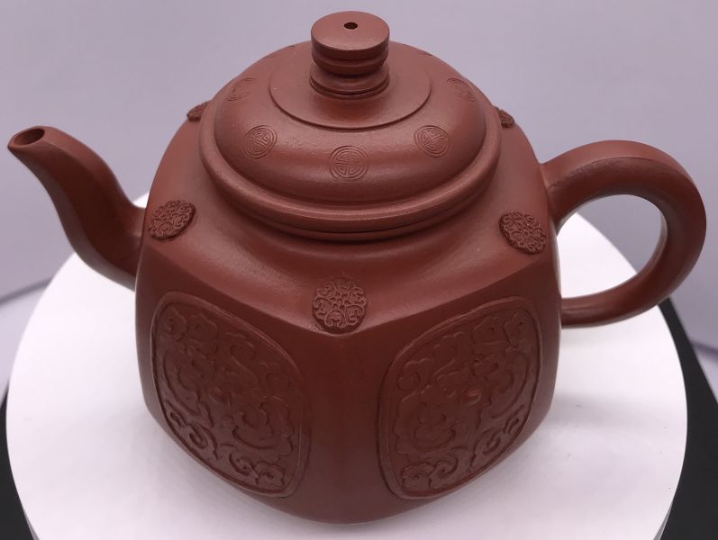 1999年六角宮燈(趙莊朱泥)(作者:大清乾隆年製) 