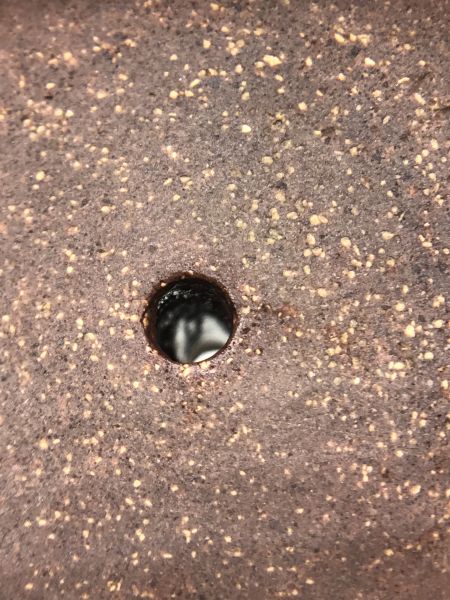 1980年繡球如意壺(作者:中國宜興)(紫砂容砂) 