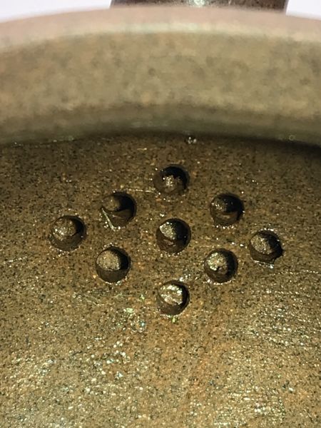 1980年(中型)松報春壺(作者:徐莉紅)(紫砂) 