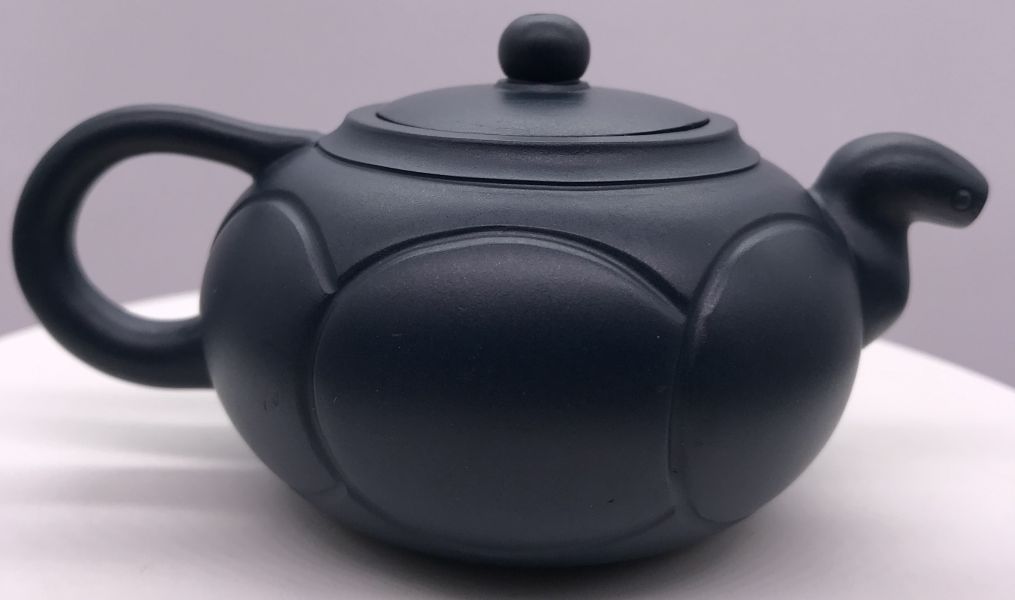 2013年蛇年紀念壺(江芬芳)(本山綠泥) 