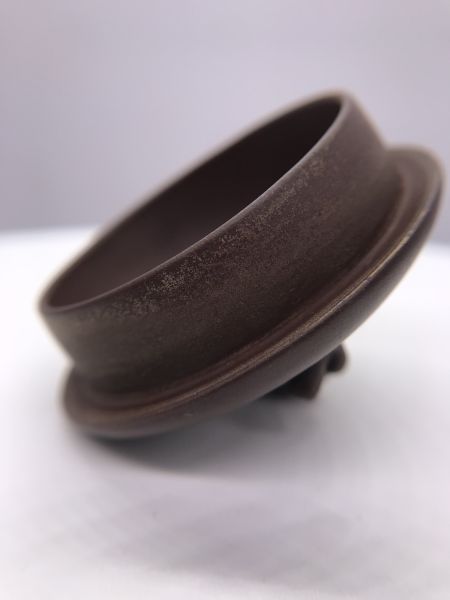 1990年壽桃壺(紫砂)(作者:盛永芳) 