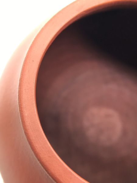 1980年芭樂壺(紅土)(作者:周惠君) 