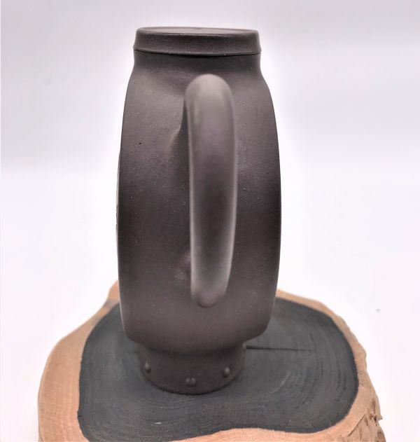 民國初年月中景紫砂茶壺 