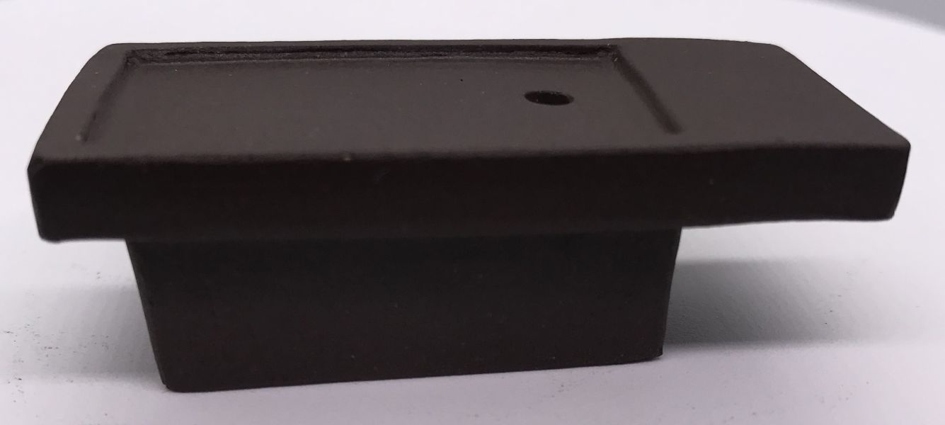 1980年(紫砂)(紅土)扁壓橢圓壺(作者:徐萍(樂人刻)) 