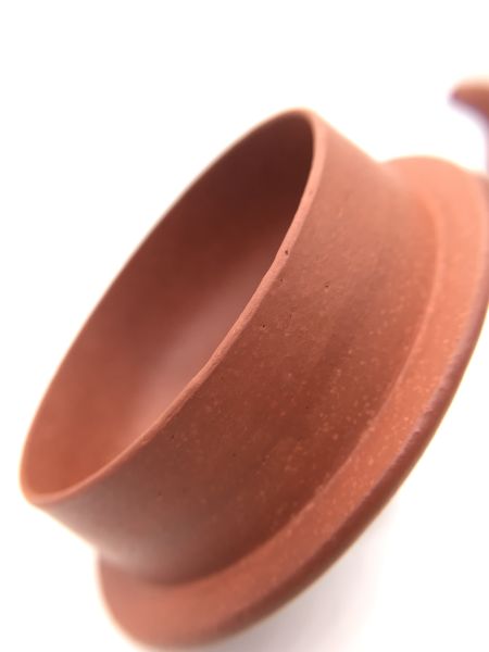 早期輟球紅土茶壺(作者:潘寧(國家級助理工藝美術師)) 