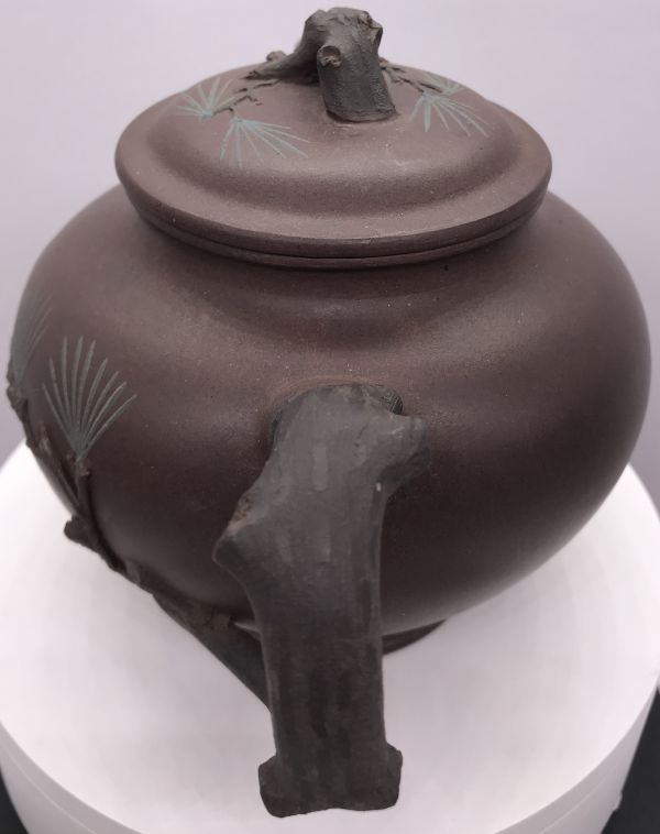 1970年中柏報春(作者:李碧芳)(紫砂) 