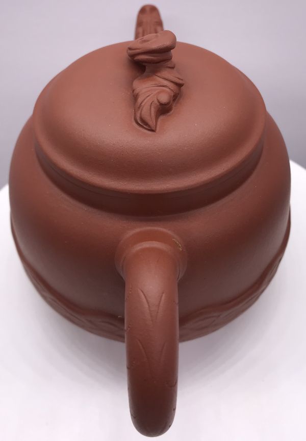 1970年三角雲散壺(紅土)(作者:謝曼倫) 