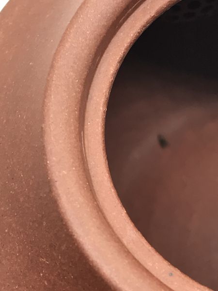 1980年小石桃壺(紫砂清水泥)(作者:洪源) 