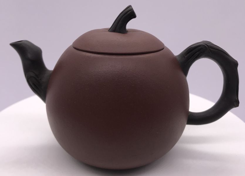 1990年雙色紅棗壺 