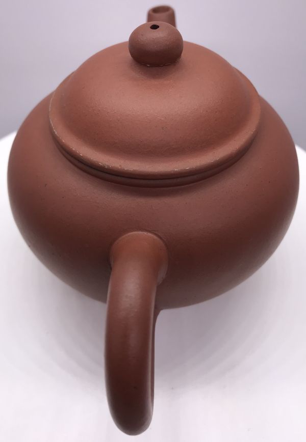 1970年內紫外紅鴿嘴壺(中國宜興) 