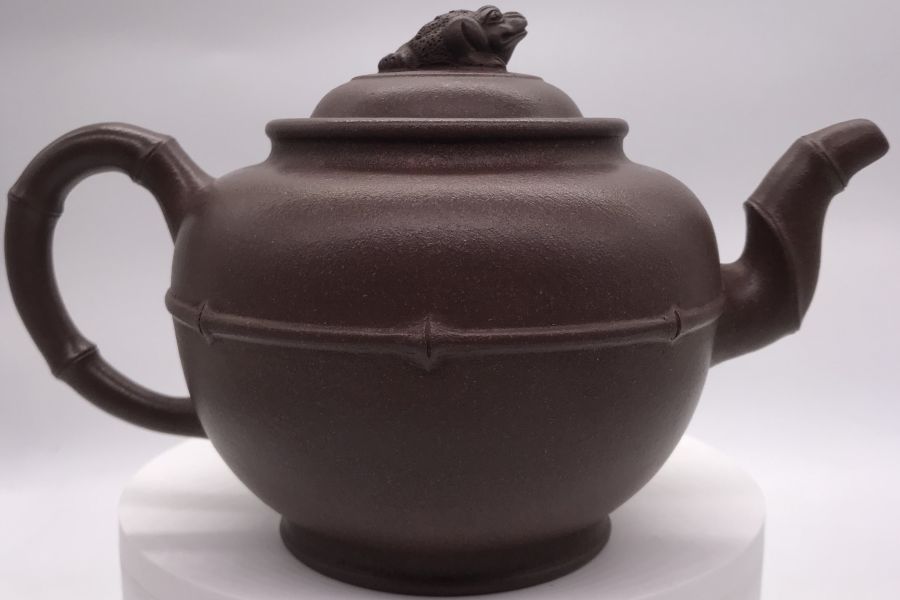 1980年竹節三腳金蟾茶壺 