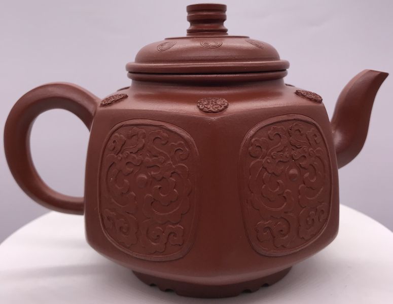 1999年六角宮燈(趙莊朱泥)(作者:大清乾隆年製) 