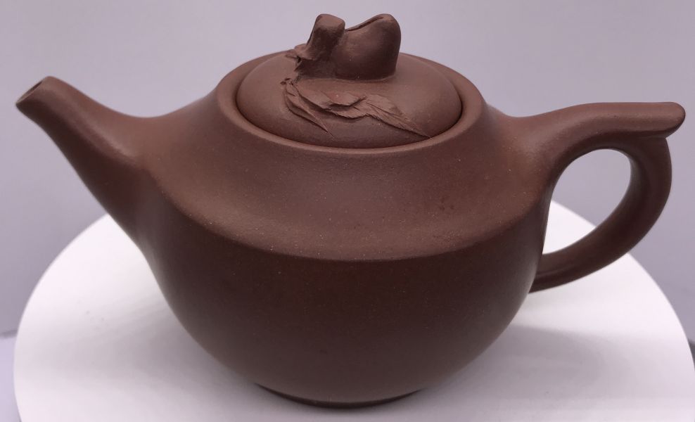 1980年小石桃壺(紫砂清水泥)(作者:洪源) 