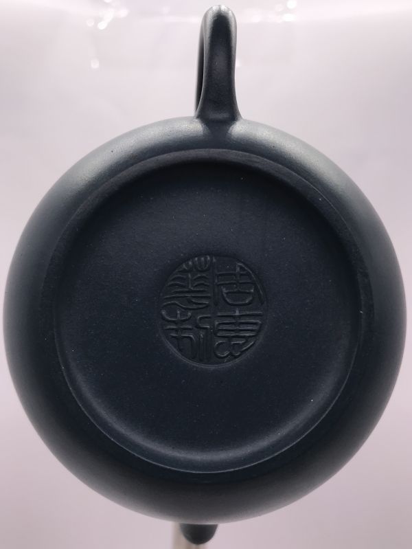 2000年牛轉乾坤壺(作者:周惠華)(本山綠泥) 