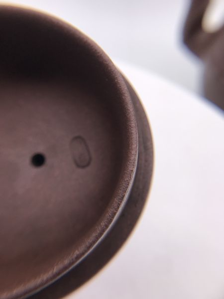 1980年竹節三腳金蟾茶壺 