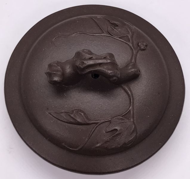 1970年中葡萄報春豐收(中國宜興) 