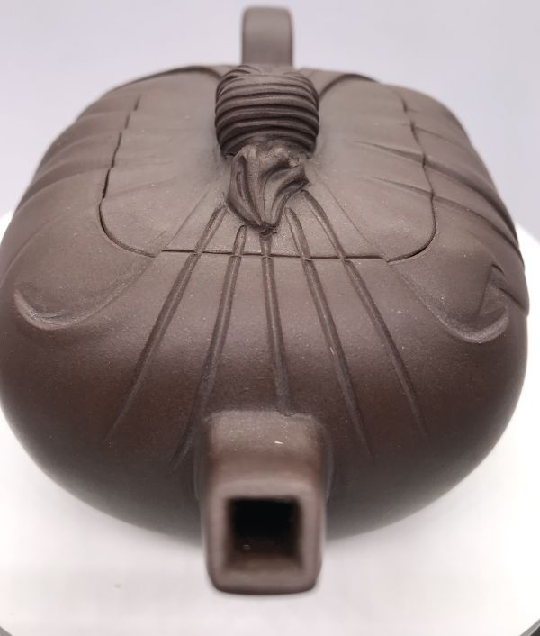 1980年印包壺(作者:鮑利安)(紫砂) 